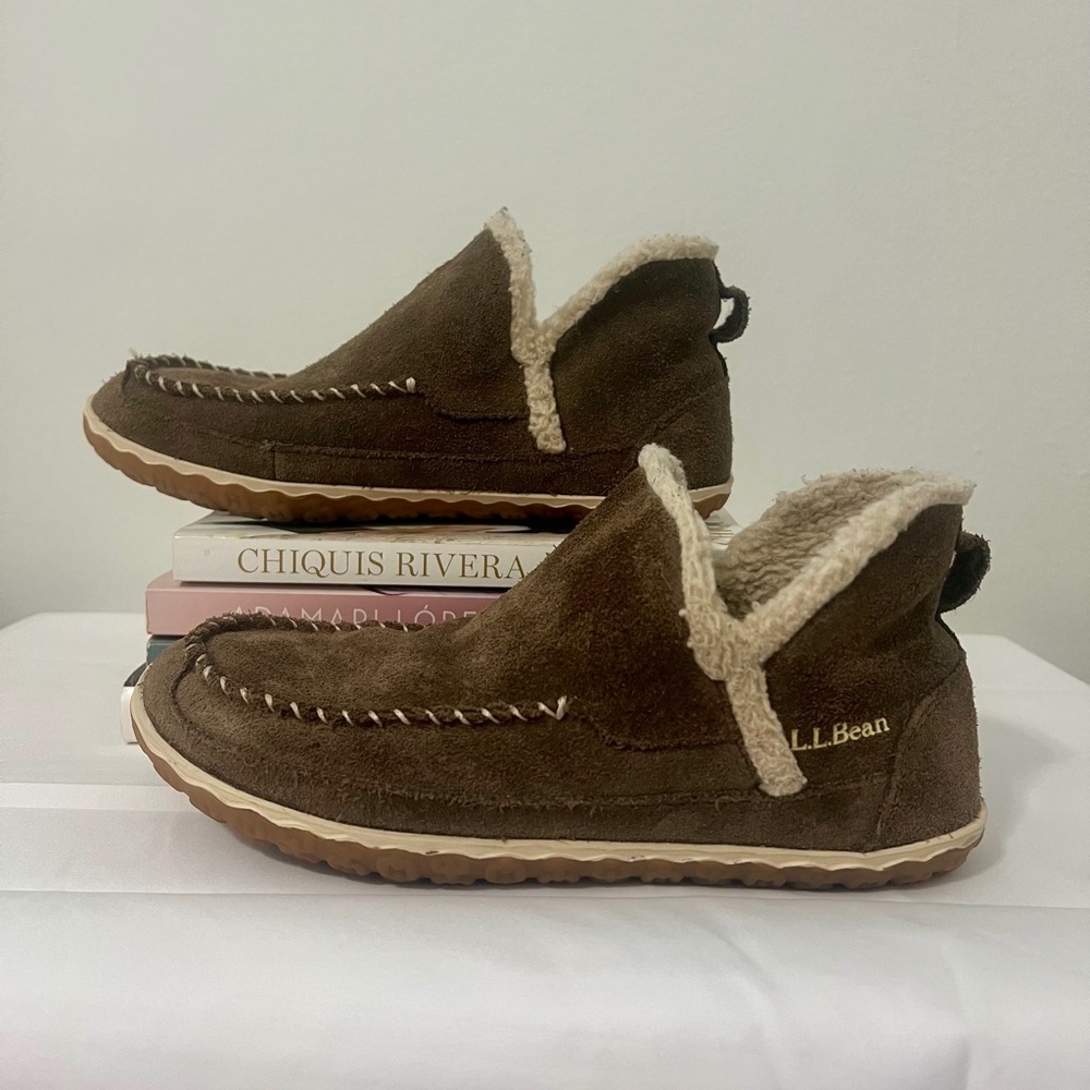 L.L. Bean Women's Size 7 Brown Suede Shearling-Lined Slipper Boots